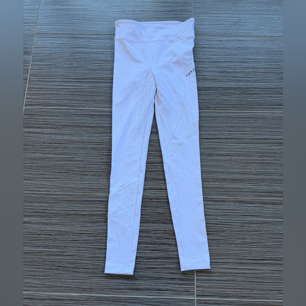 Koral White leggings with pocket size small